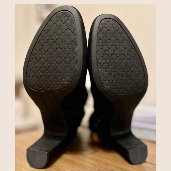 Kelly & Katie Tagazee ankle booties, size 9.5 - Picture 11 of 11